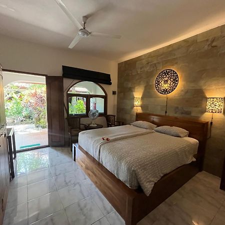 Catra Homestay Beach Apartments Candidasa Buitenkant foto