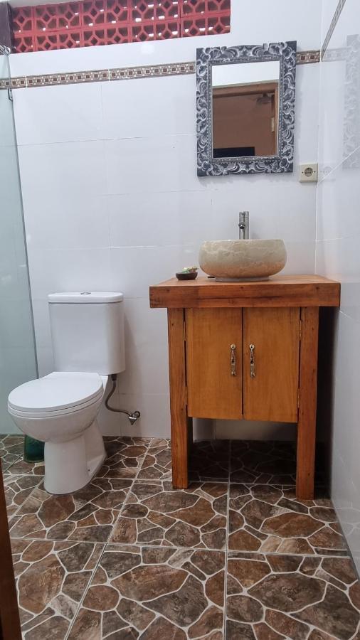 Catra Homestay Beach Apartments Candidasa Buitenkant foto